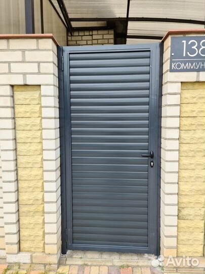 Ворота роллетные с калиткой