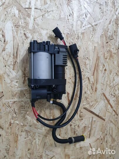 Компрессор подвески Volkswagen Touareg