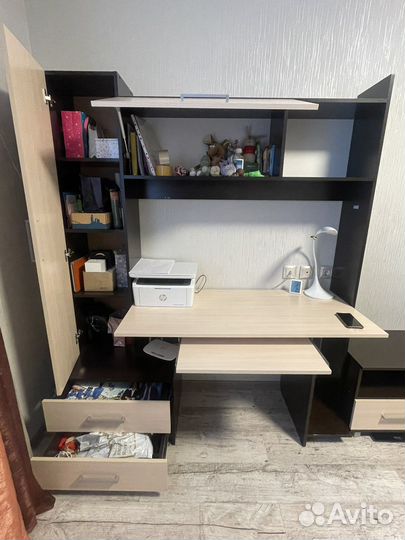 Стол компьютерный с пеналом и тумбой