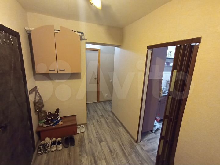 2-к. квартира, 55 м², 1/10 эт.