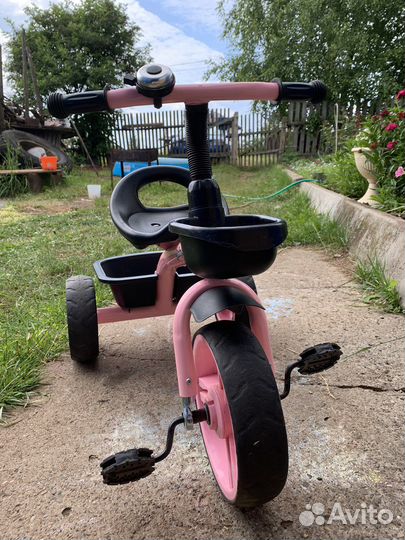 Трехколесный велосипед