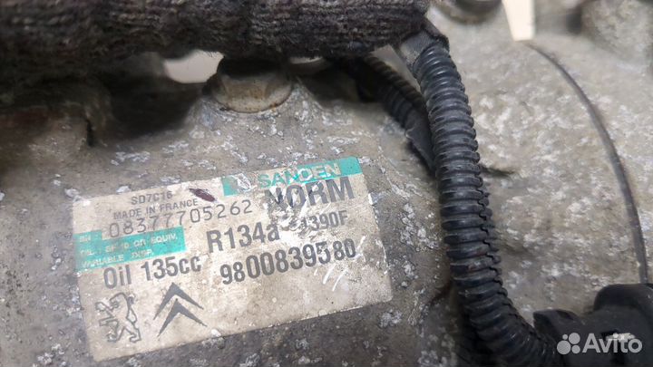 Компрессор кондиционера Peugeot 3008