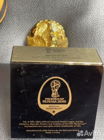 Мяч с автографами сборной России по футболу чм-18