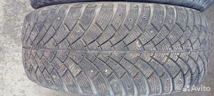 Bfgoodrich G-Force Stud 215/55 R17