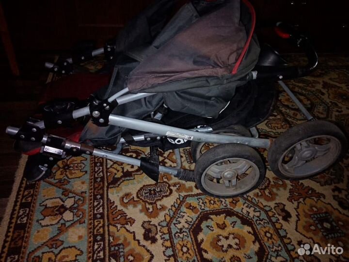 Коляска прогулочная