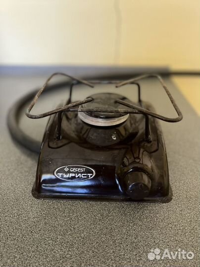 Баллон и газовая плитка с редуктором