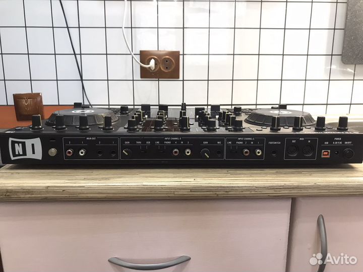 Native instruments traktor S4 MK1