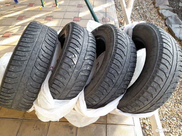 Bridgestone Ice Cruiser 7000 225/65 R17 106T