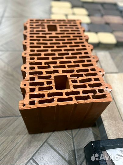 Блок крупноформатный пустотелый Сталинградский