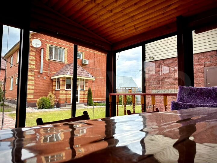 Коттедж 192 м² на участке 9,6 сот.