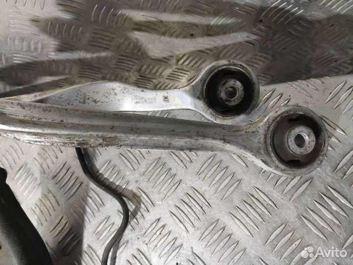 Кулак поворотный передний правый Audi A6 Allroad C