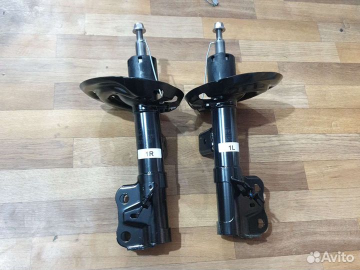 Амортизаторы на камри V70 2.5 оригинал