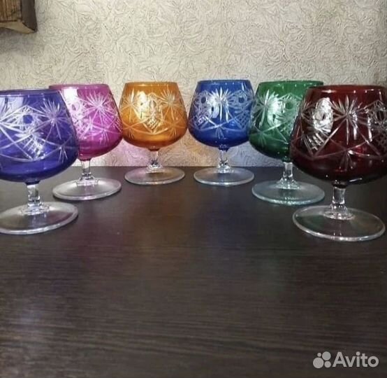 Коньячные бокалы цветное стекло