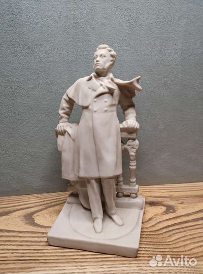 Статуэтка А.С. Пушкин. Фарфор бисквитный. СССР
