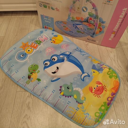 Развивающий коврик новый с пианино