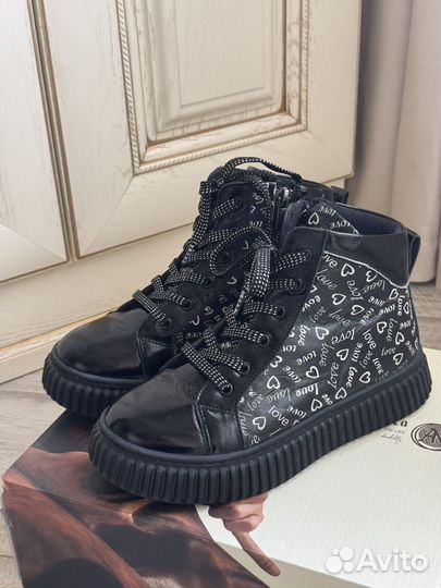 Ботинки для девочки