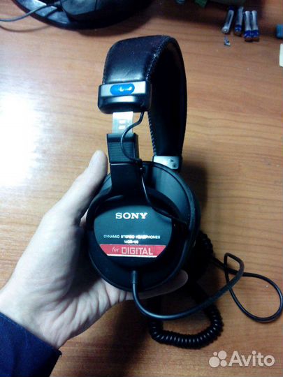 Sony MDR-V6 Made in Japan