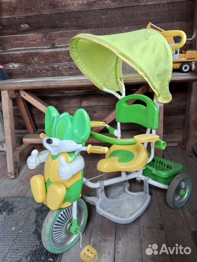 Трехколесный велосипед