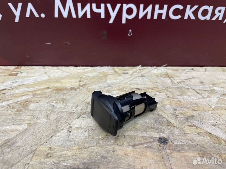 Розетка LADA X-Ray