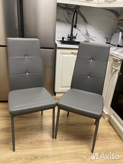 Новые стулья кухонные