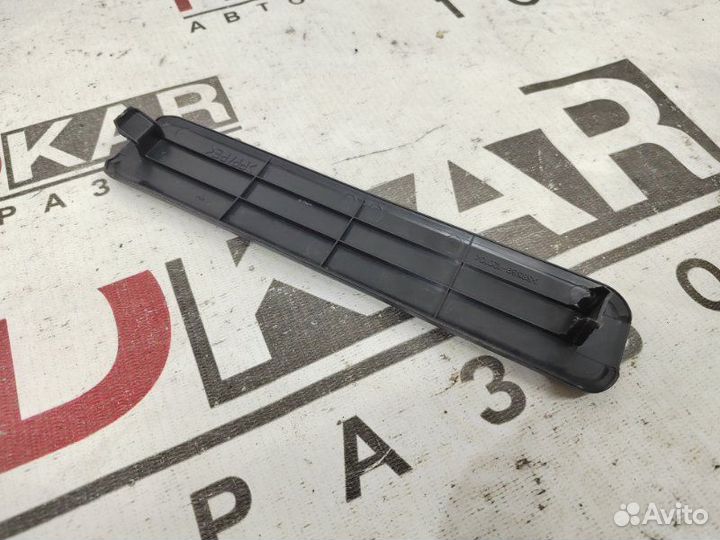 Накладка в салоне Toyota Corolla E150 1ZR FE 2012