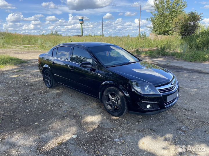 Opel Astra 1.8 AT, 2010, 100 000 км