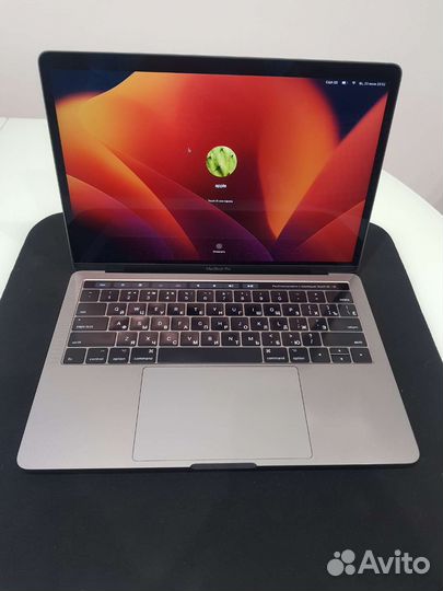 Ноутбук Apple MacBook Pro 13 2017