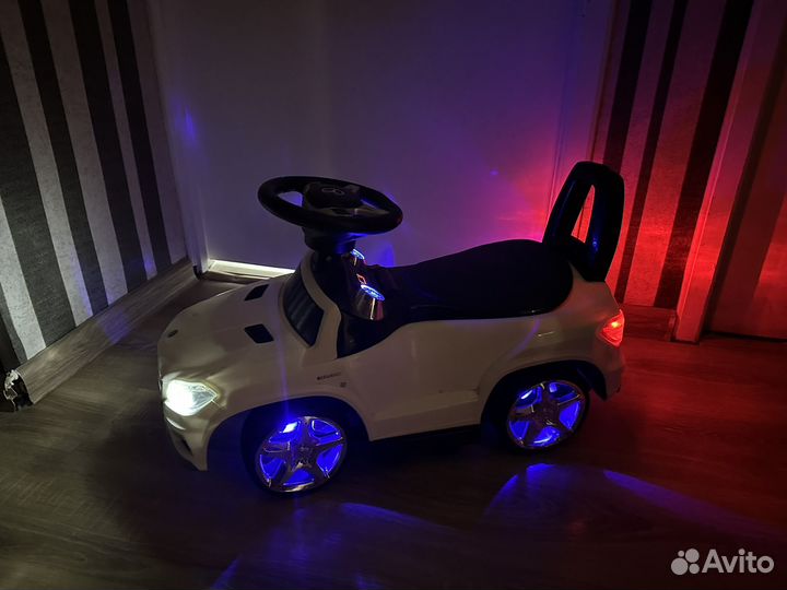 Машинка каталка толокар