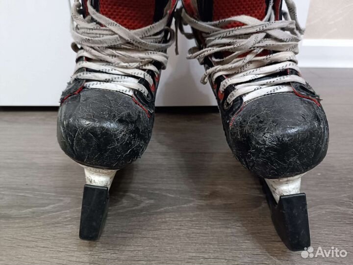 Коньки хоккейные bauer x700 4D