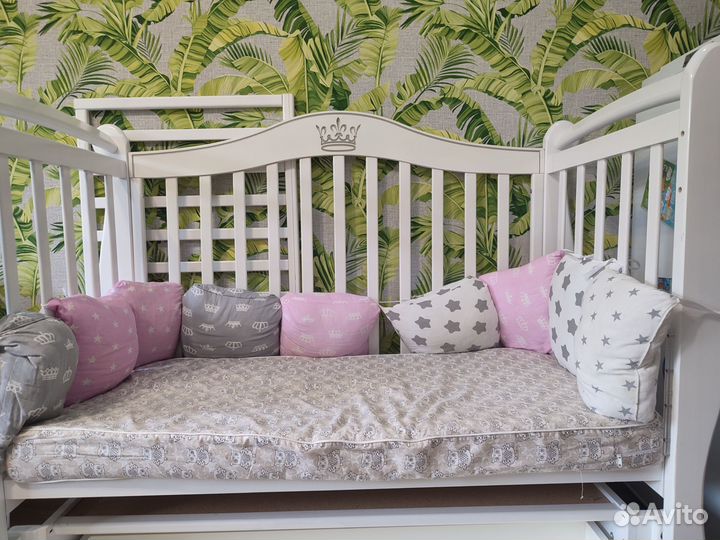 Детская кроватка с пеленальным комодом