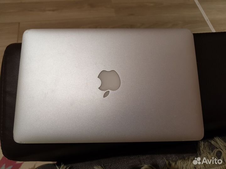 Apple MacBook Air 11
