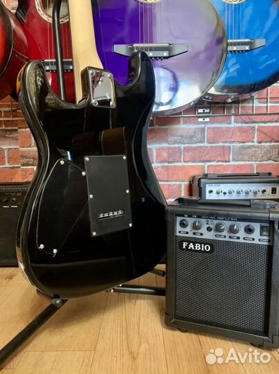 Электрогитара + чехол + ремень (комплект)