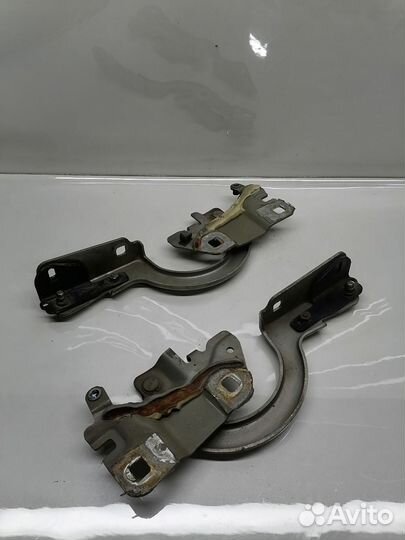 Петля капота ваз (LADA) xray