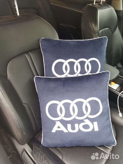Подушка в автомобиль с вышивкой