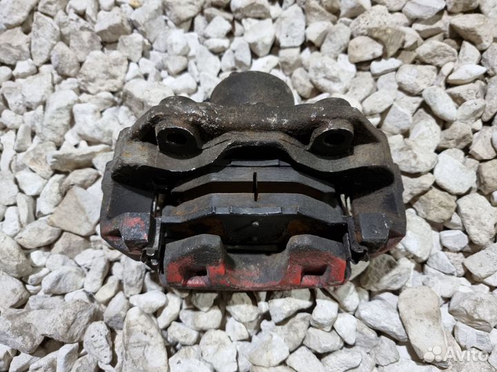 Суппорт передний Поло 5