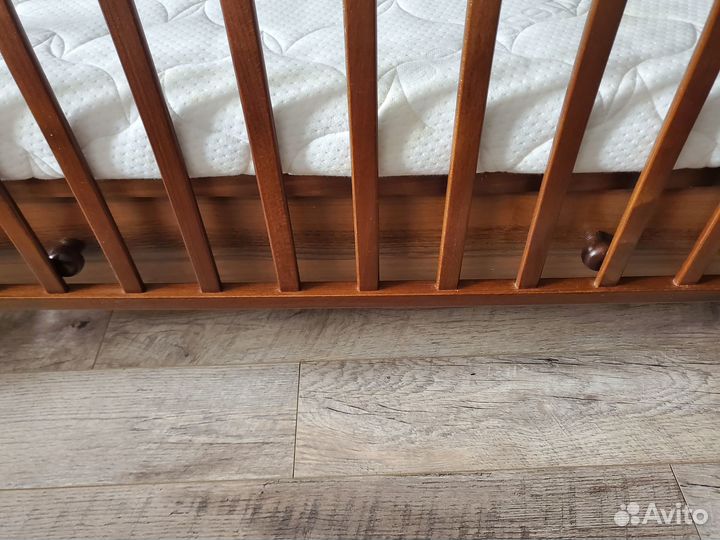 Детская кроватка Гандылян