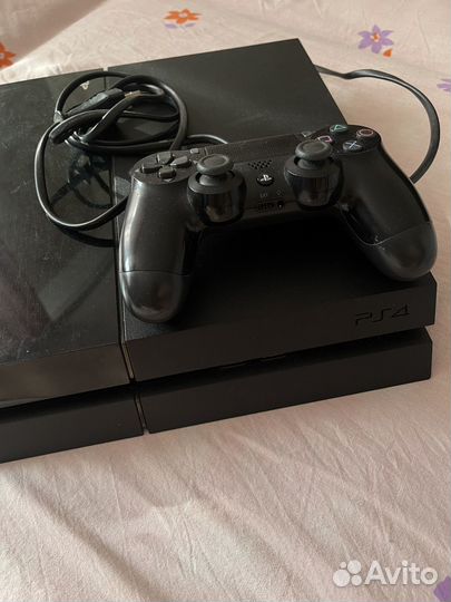 Sony playstation 4. PS4