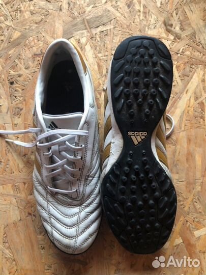 Сороконожки Adidas Adinova