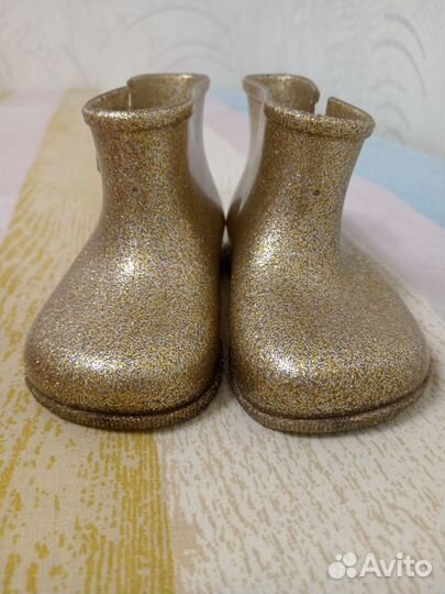 Резиновые сапоги для девочки