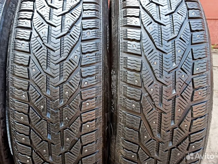 Tigar Ice 215/55 R17 98T