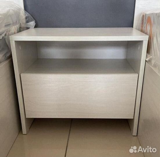 Тумба прикроватная