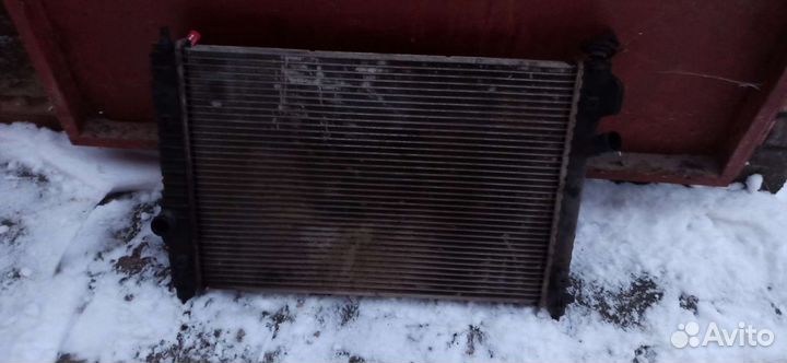 Радиатор охлаждения Шевроле Авео 1,2 16 кл