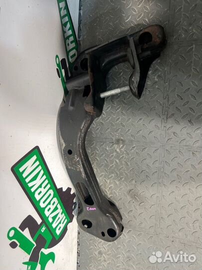Балка под кпп Bmw X3 E83 3.0D M57N2 2006
