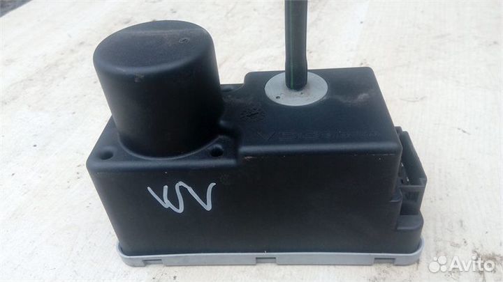 Насос центрального замка Фольксваген Гольф 3 1996г