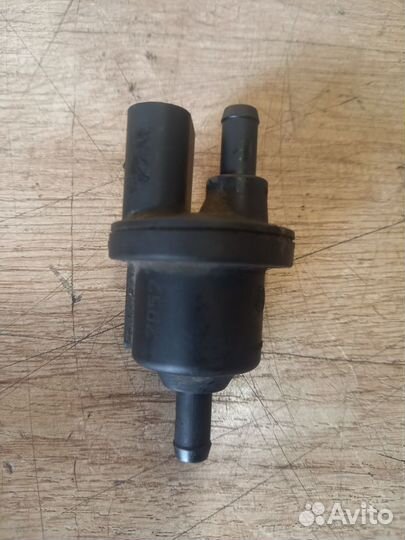 Клапан вентиляции топливного бака Skoda Octavia A5