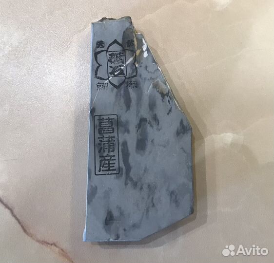 Японский натуральный камень Шобудани Карасу