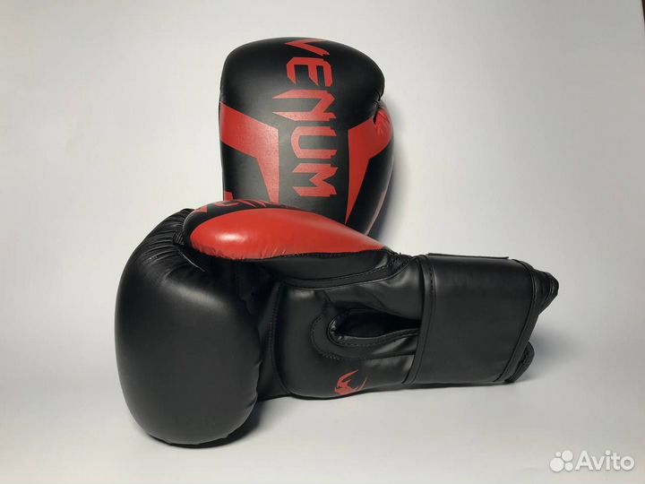 Боксерские перчатки Venum PU Black Red