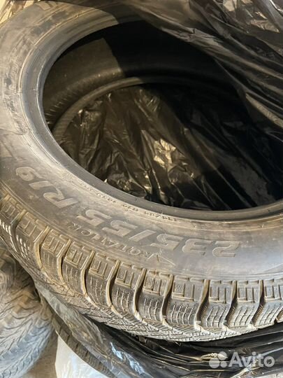 Pirelli Ice Zero 235/55 R19 105H