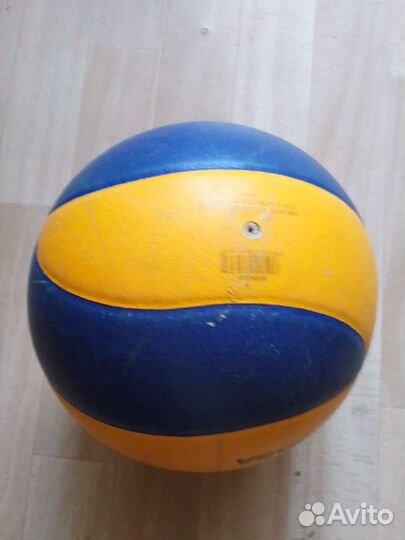 Волейбольный мячь