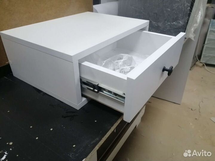 Тумба прикроватная подвесная